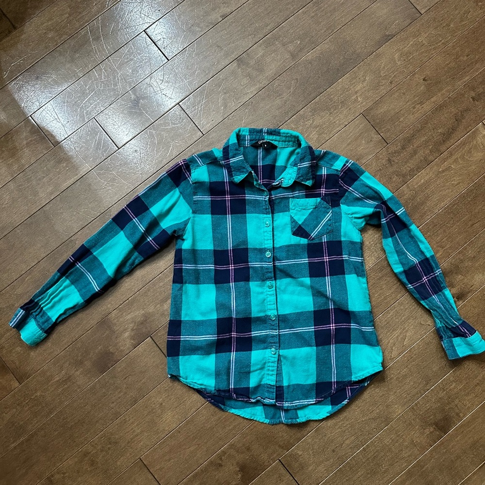 Kid’s flannel. Size 8. EUC.